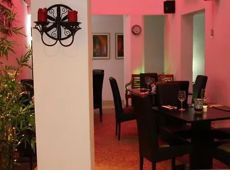 Hotel La Casa Hotel 5*