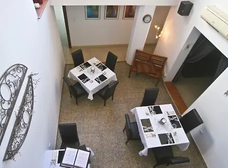La Casa Hotel